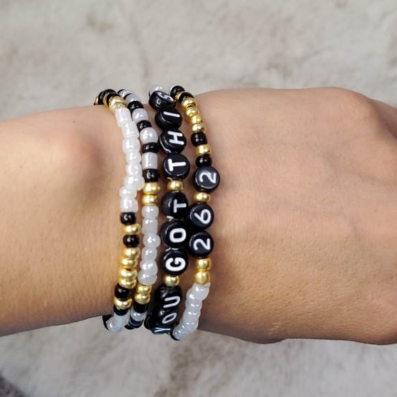 *NEW* Handmade Stretchy Beaded Bracelet - Picture 6 of 7